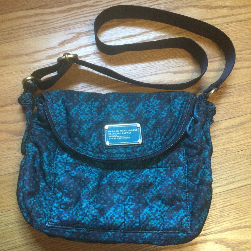 MARC JACOBS CROSSBODY